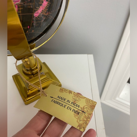 Beautiful world globe. Perfect for a refined office. 12” H, made in India - Picture 6 of 7